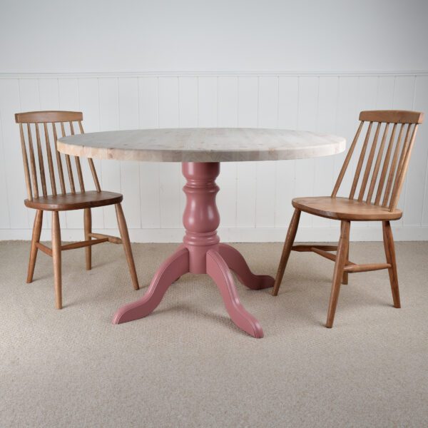 Babylon round dining table with Atom dining chairs