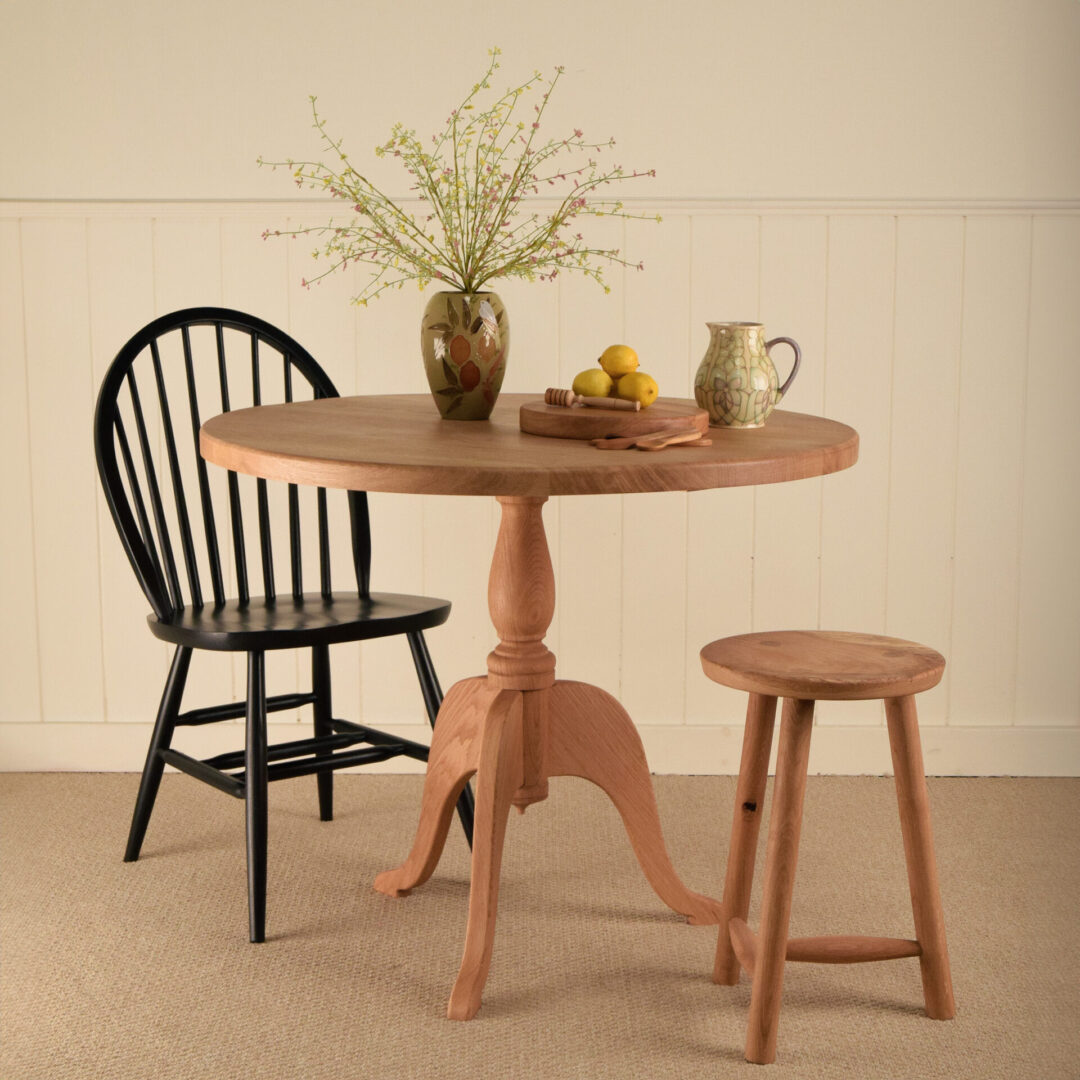 Cheshire oak round dining table