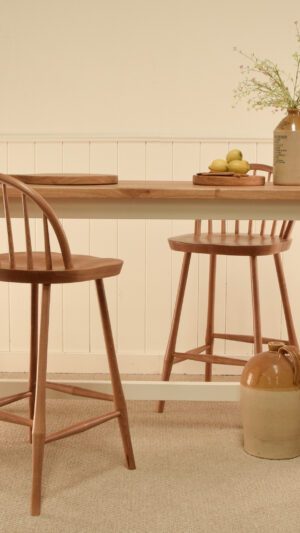 Windsor white oak kitchen island set with Windsor bar stools